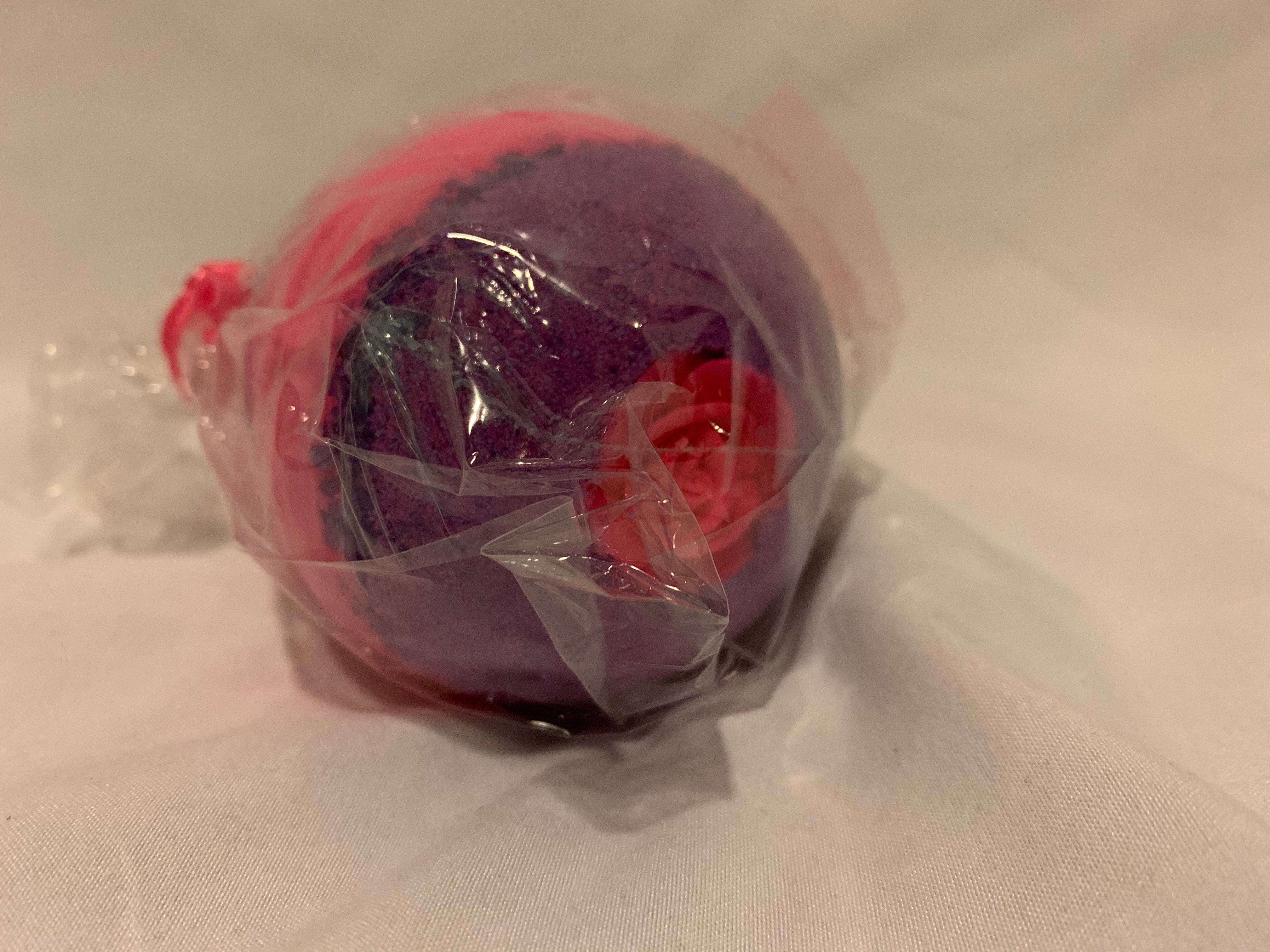 Femme Fatale Bath Bomb